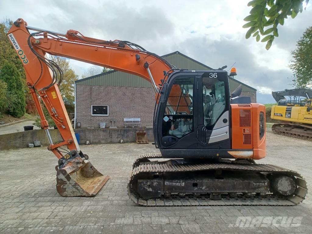 Hitachi ZX 135 US-6 Gravemaskiner på larvebånd