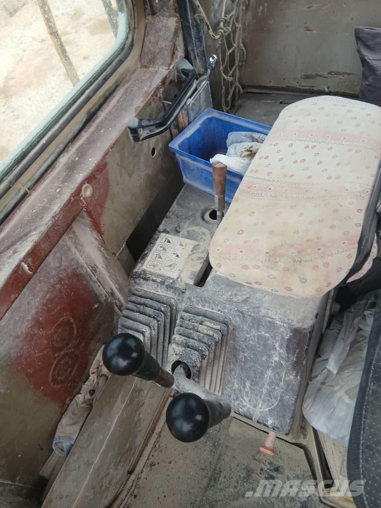 Komatsu WA 600-1 Læssemaskiner på hjul