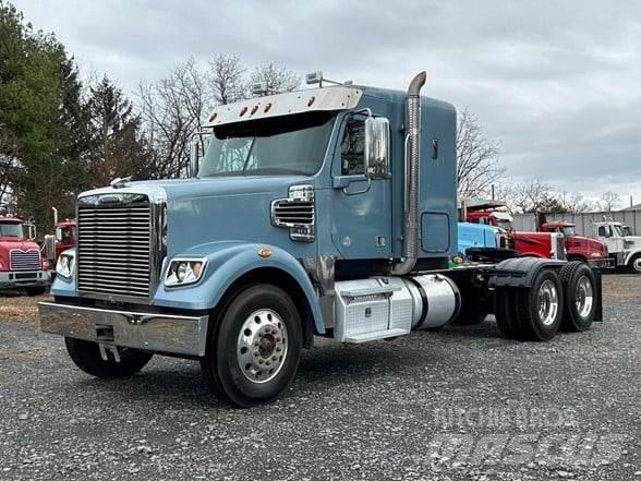 Freightliner 122SD Trækkere