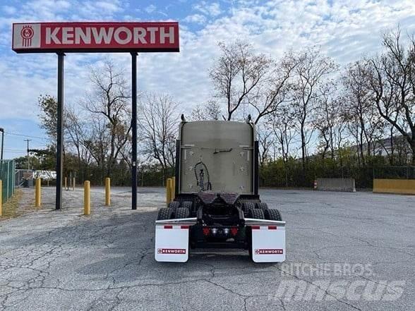 Kenworth W900L Trækkere