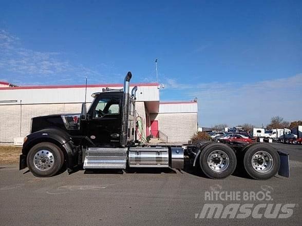 Kenworth W990 Trækkere
