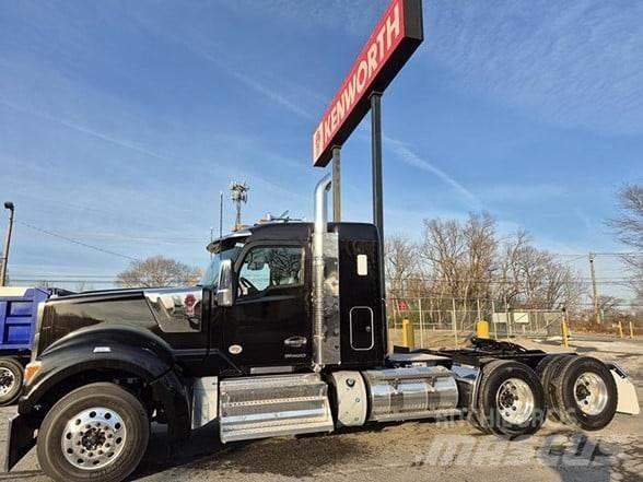 Kenworth W990 Trækkere