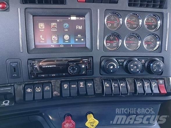Kenworth W990 Lastbiler med tip