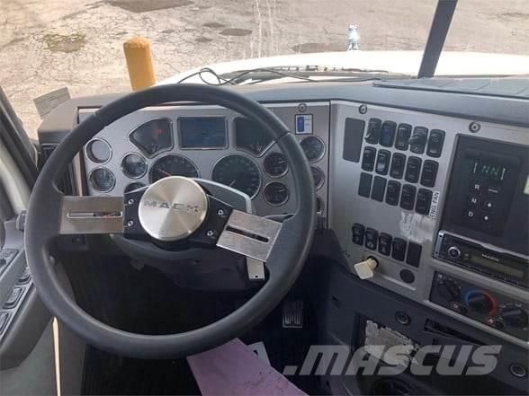 Mack GRANITE GU713 Renovationslastbiler