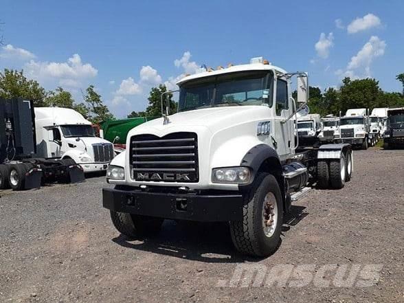 Mack GRANITE GU713 Trækkere