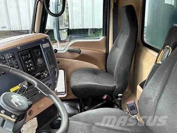 Mack GRANITE GU713 Lastbiler med tip