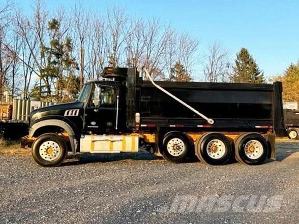 Mack GRANITE GU713 Lastbiler med tip