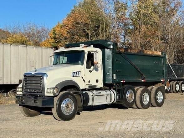 Mack GRANITE GU713 Lastbiler med tip