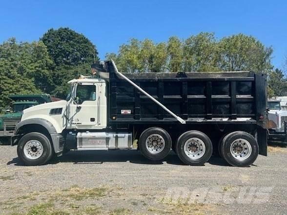 Mack GRANITE GU713 Lastbiler med tip