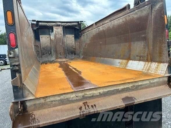 Mack GRANITE GU713 Lastbiler med tip