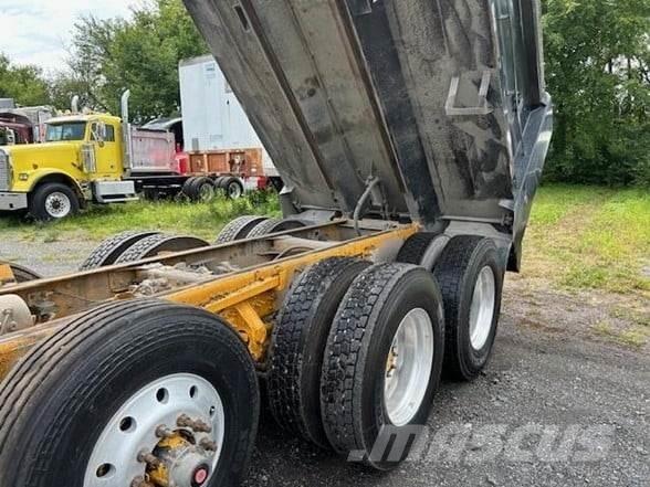 Mack GRANITE GU713 Lastbiler med tip
