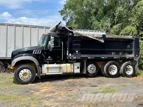 Mack GRANITE GU713 Lastbiler med tip