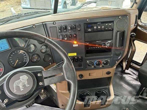 Mack GRANITE GU713 Lastbiler med tip