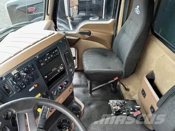Mack GRANITE GU713 Lastbiler med tip