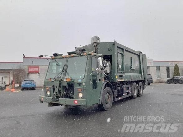 Mack LEU613 Renovationslastbiler