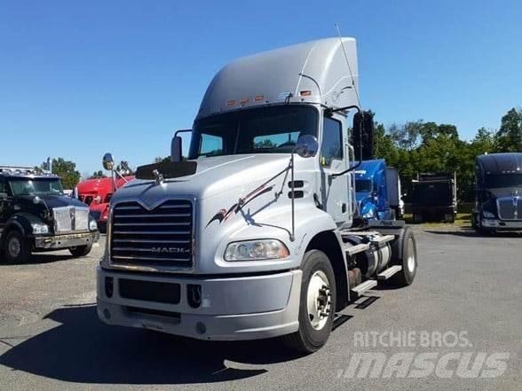 Mack PINNACLE CXU612 Trækkere