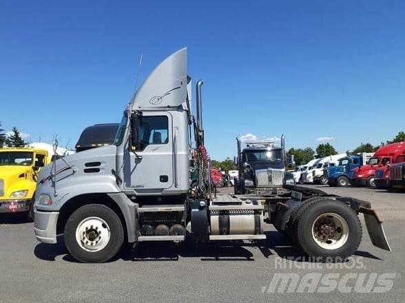 Mack PINNACLE CXU612 Trækkere