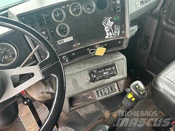 Mack RD688SX Lastbiler med tip
