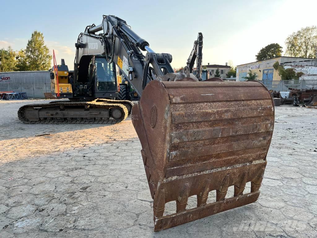 Volvo EC 220 E Gravemaskiner på larvebånd