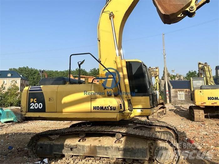 Komatsu PC200-8 Gravemaskiner på larvebånd