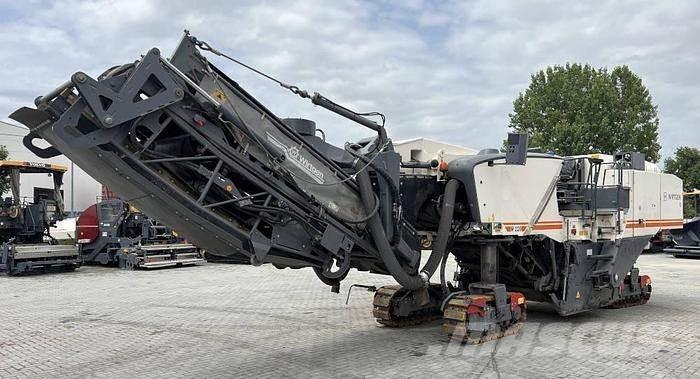 Wirtgen W 220 Asfalt-koldfræsere