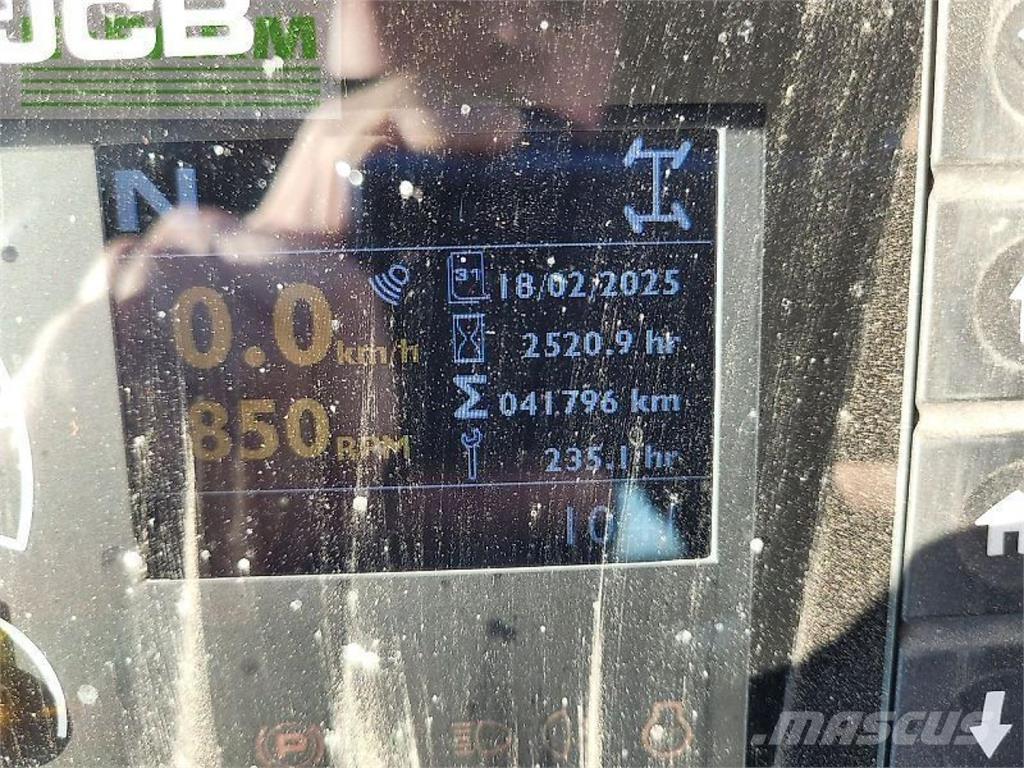 JCB 4220 fastrac Traktorer