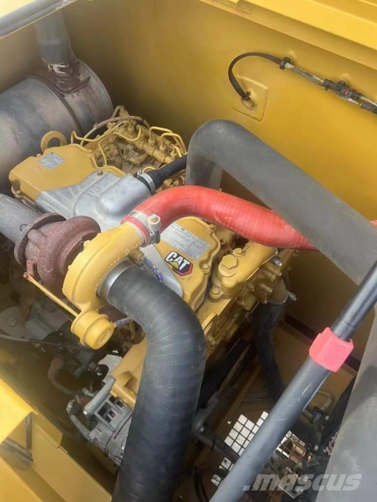 CAT 320 Gravemaskiner på larvebånd