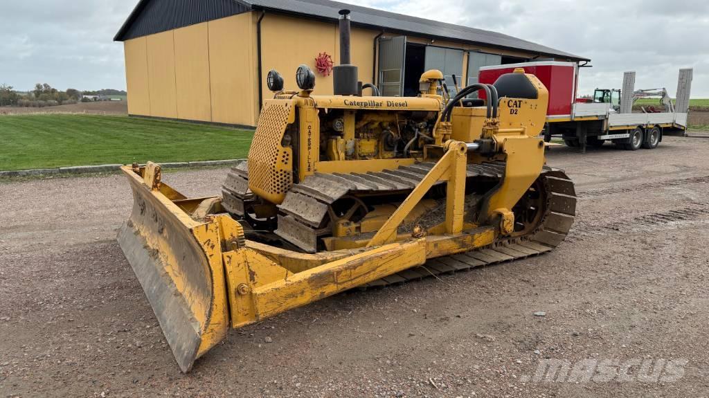 CAT D 2 Bulldozer på larvebånd