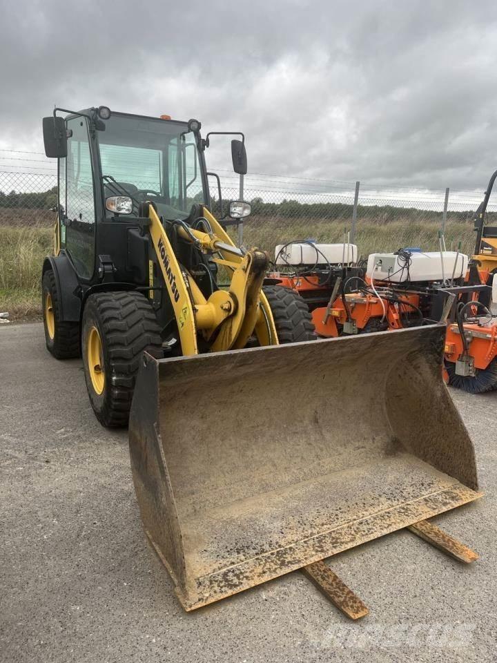 Komatsu WA70M-8EO Læssere
