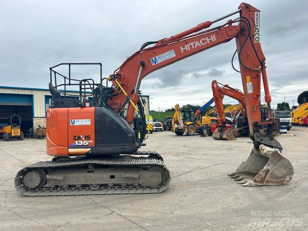 Hitachi ZX135 US-6 Gravemaskiner på larvebånd