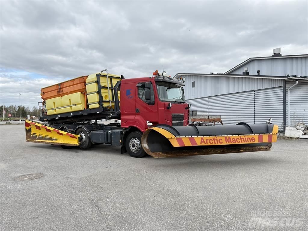 Sisu R500 8X2 Demonterbare/wirehejs lastbiler
