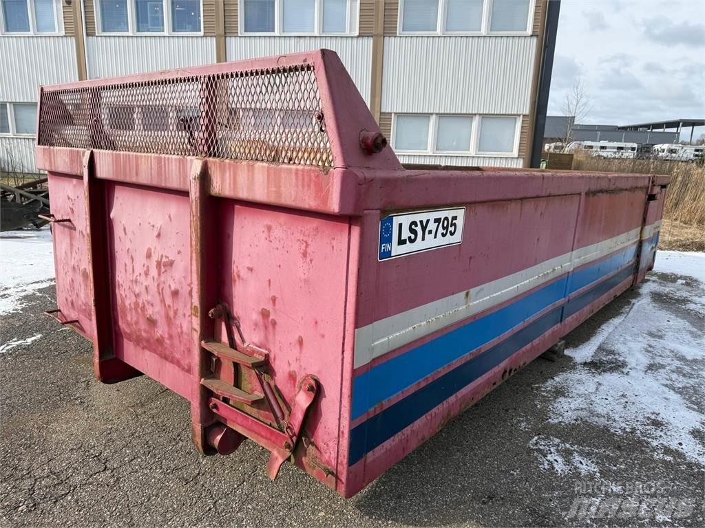 Sisu R500 8X2 Demonterbare/wirehejs lastbiler