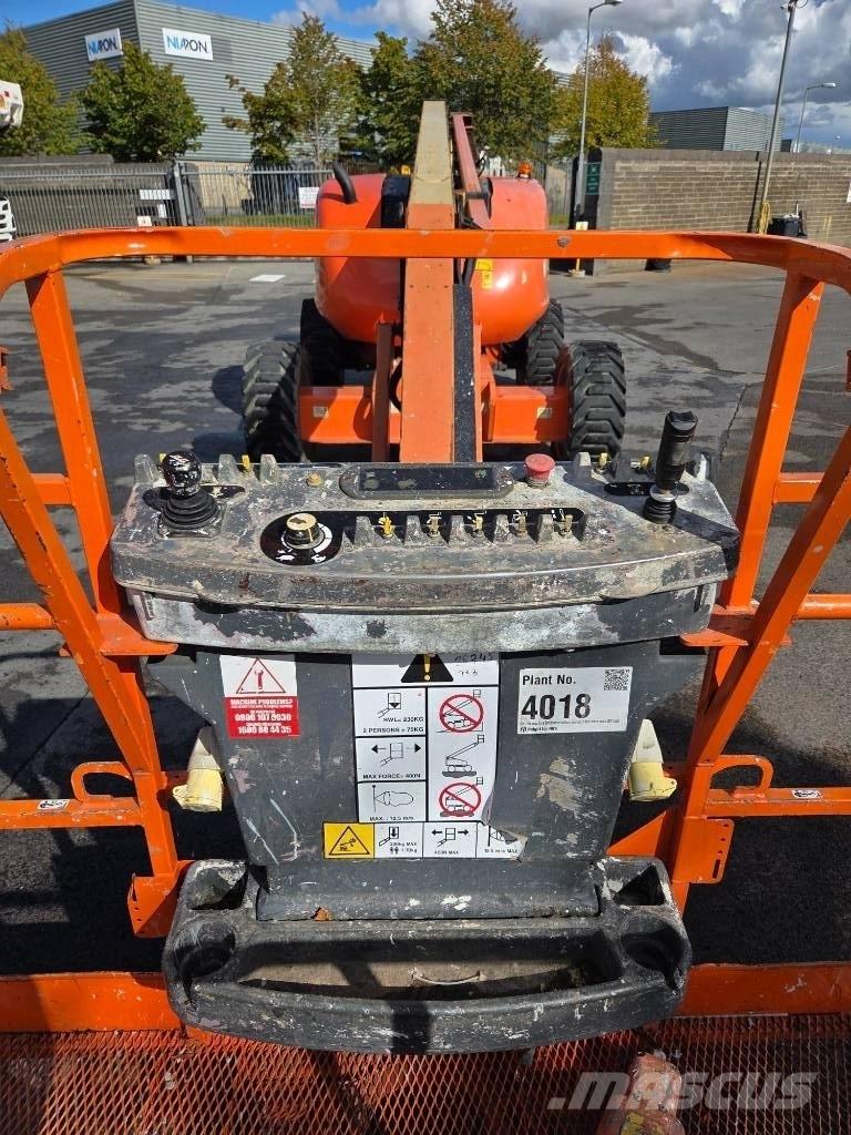JLG 600 AJ Bomlifte med knækarm