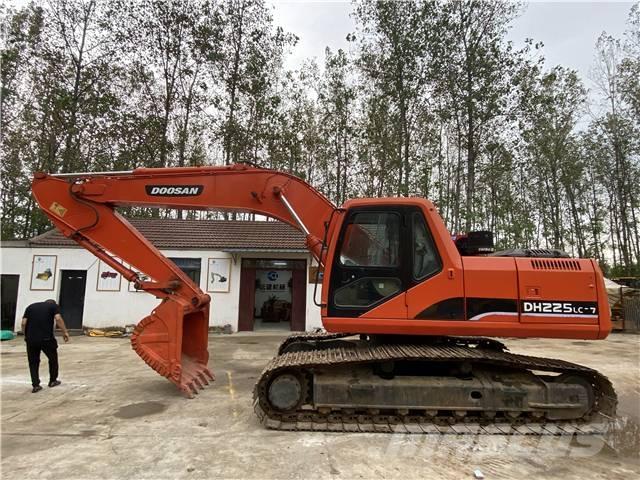 Doosan DH225 Gravemaskiner på larvebånd