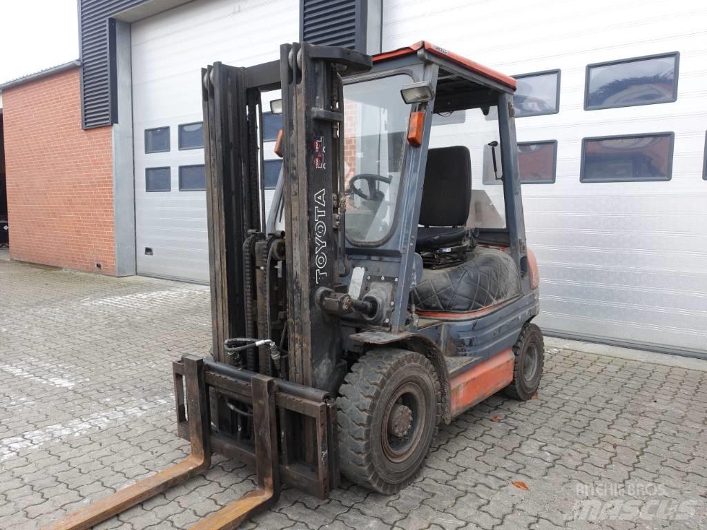 Toyota 02-6 FDF 25 Diesel gaffeltrucks