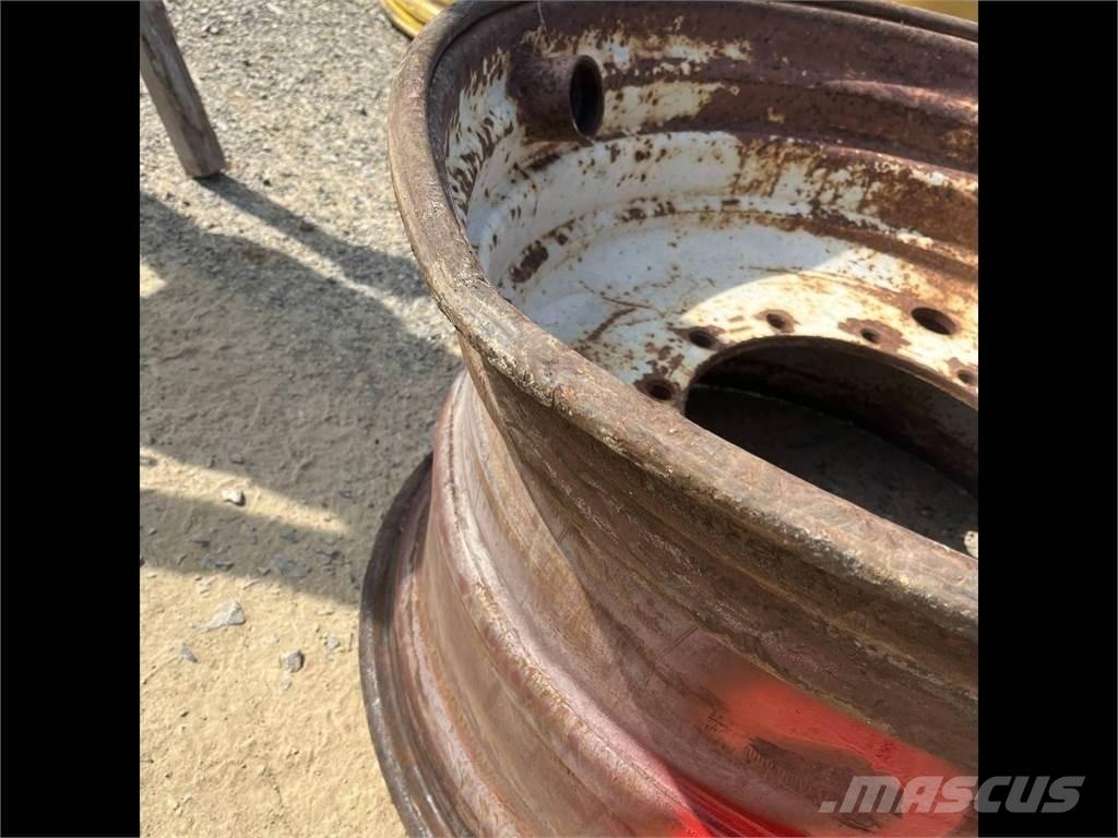 Komatsu 941 24x34 Dæk, hjul og fælge