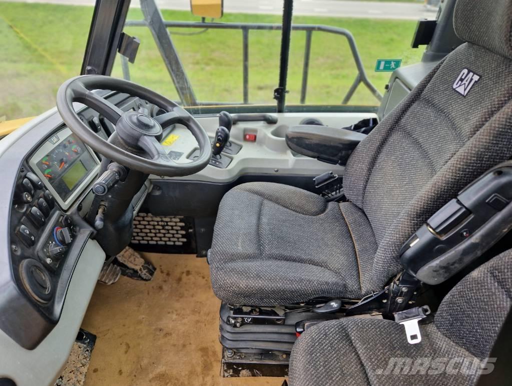 CAT 735C2 Terrængående lastbiler