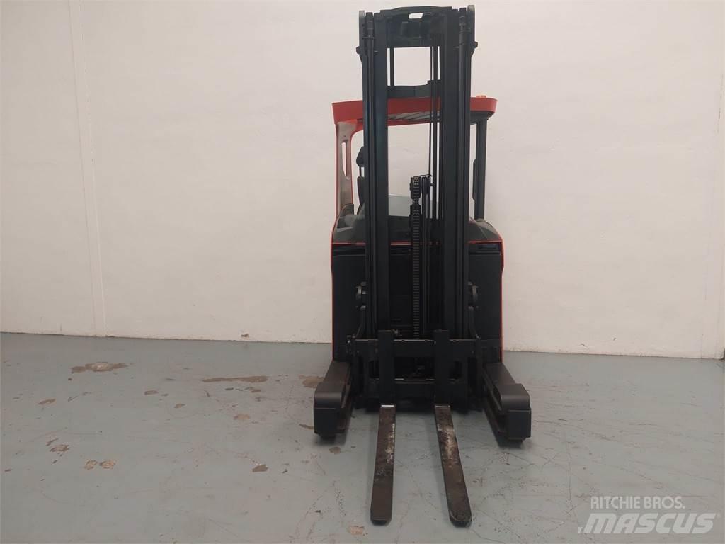BT RRE 140 H Reachtruck