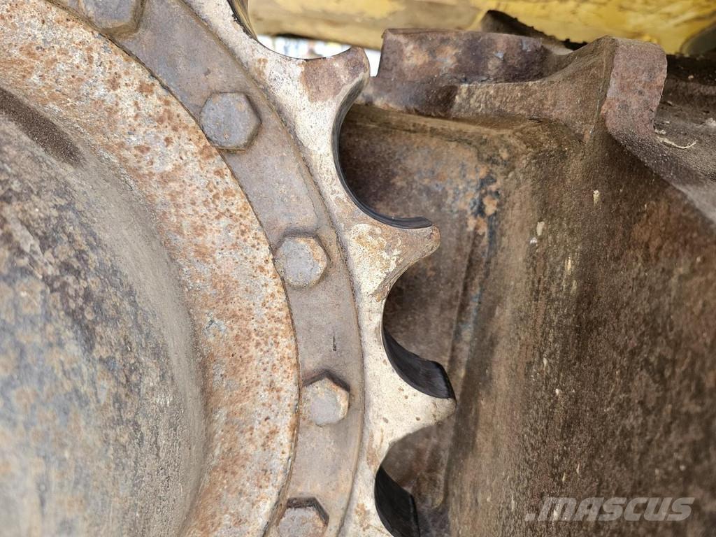 Komatsu PC210LC-8 Gravemaskiner på larvebånd