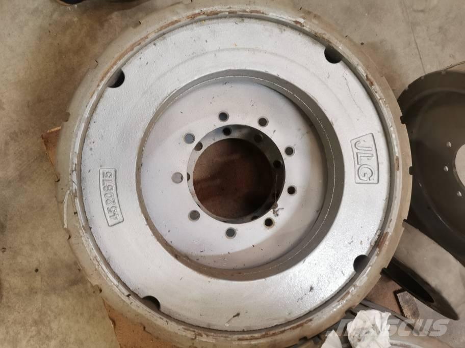 JLG E 300 AJP Dæk, hjul og fælge