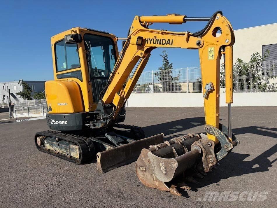 Hyundai R25Z-9 AK Minigravemaskiner