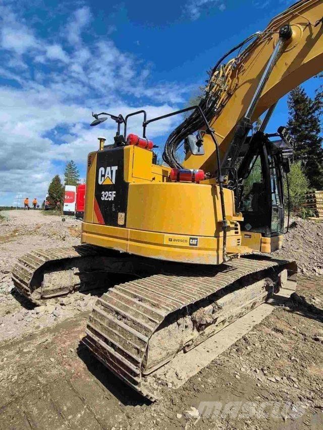 CAT 325FLCR Gravemaskiner på larvebånd