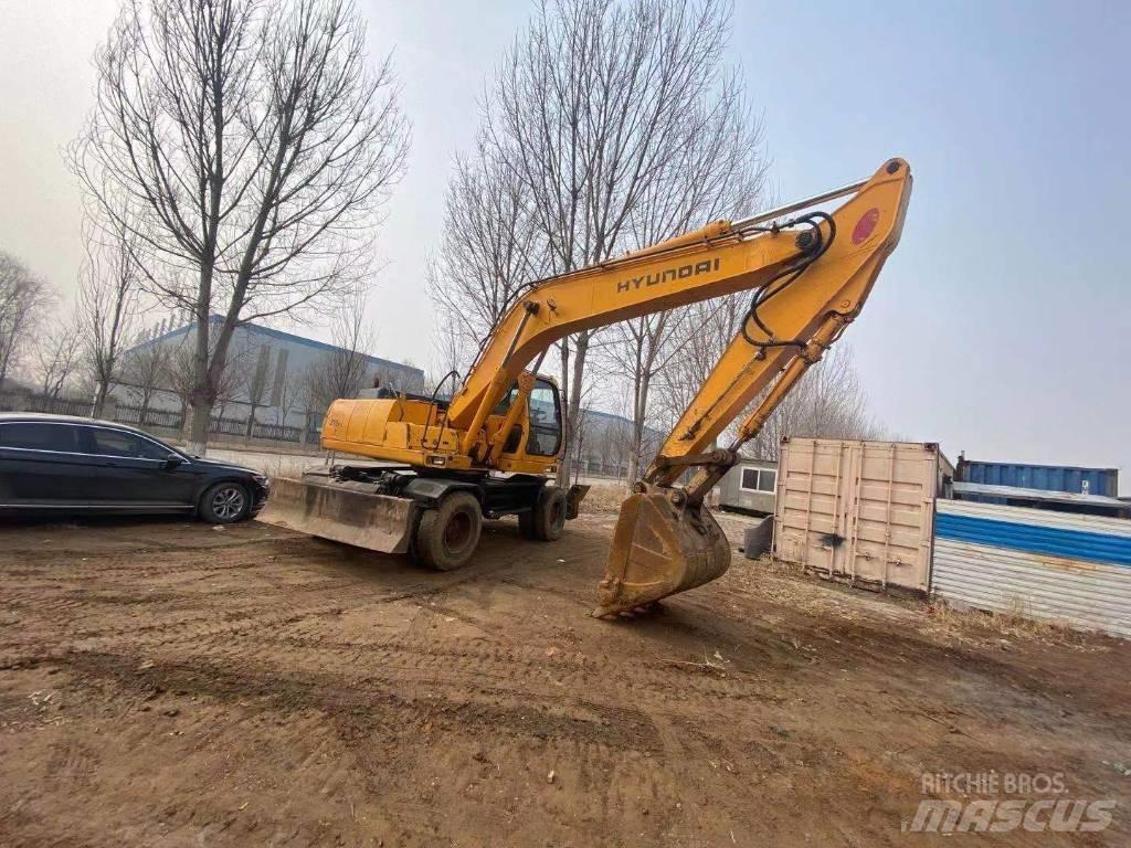 Hyundai R210WD Gravemaskiner på hjul
