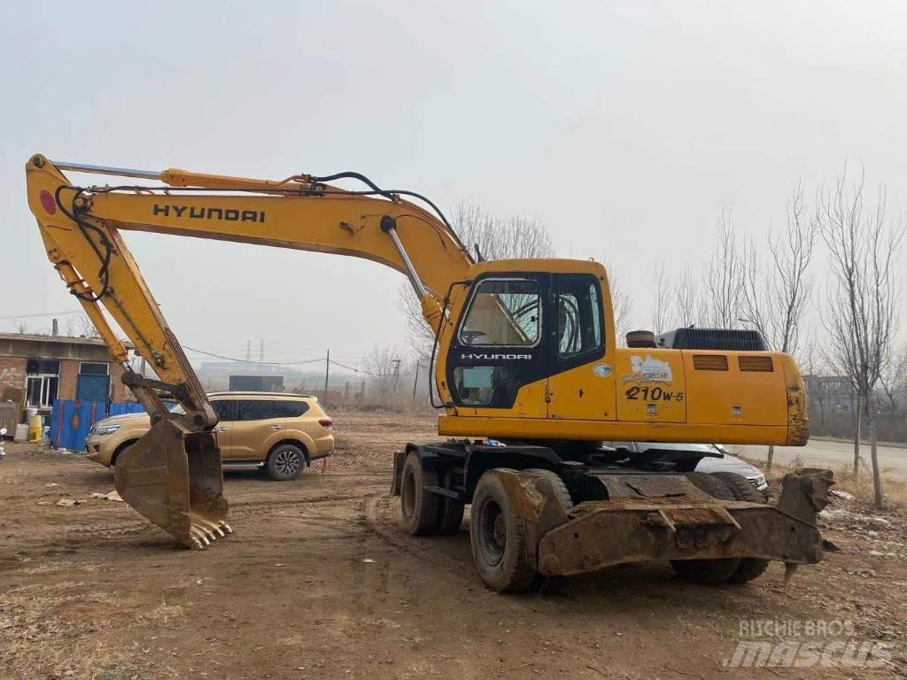 Hyundai R210WD Gravemaskiner på hjul