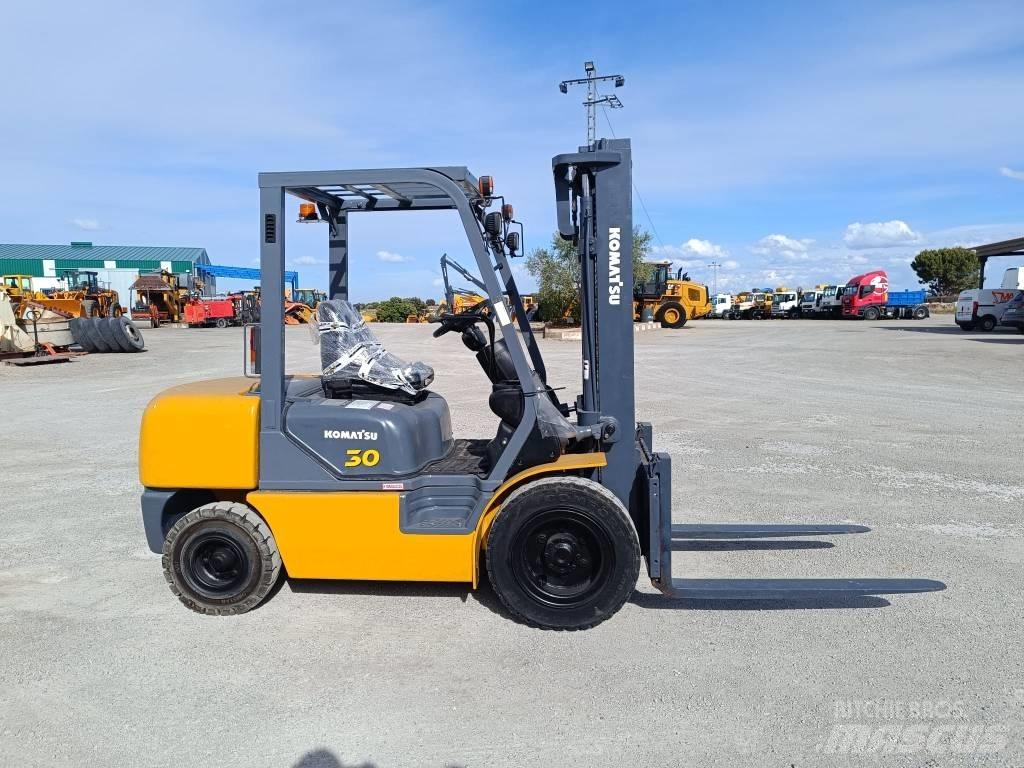 Komatsu FD30T-14 Gaffeltrucks - andre