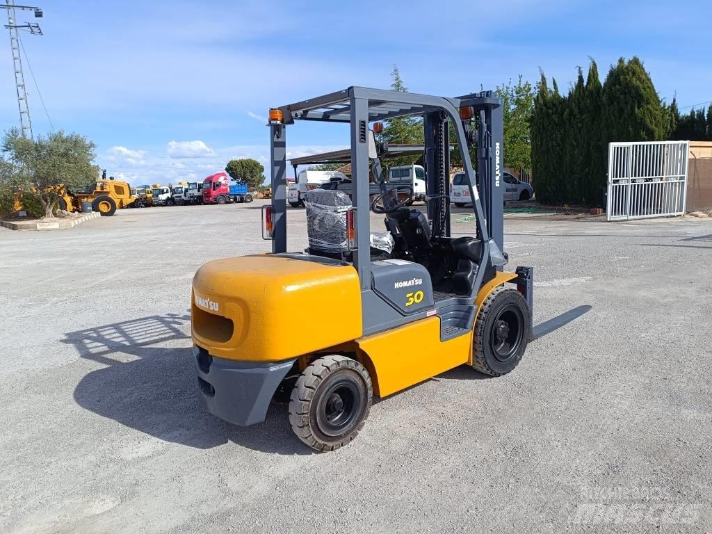 Komatsu FD30T-14 Gaffeltrucks - andre
