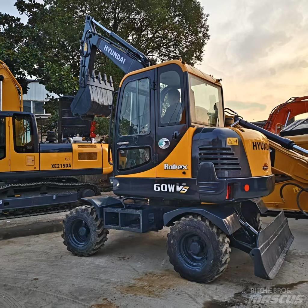 Hyundai 60 W Gravemaskiner på hjul