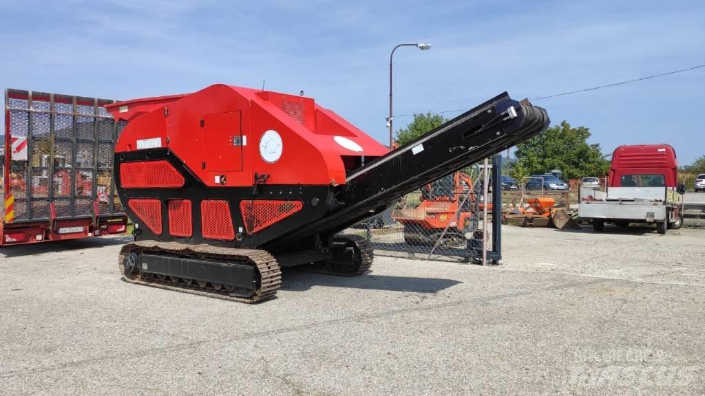 Red Rhino 7000 Mobile knusere