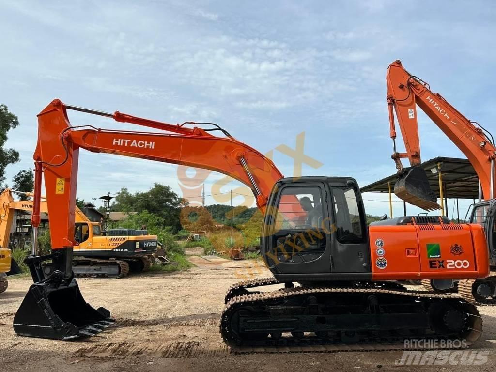 Hitachi EX 200 Gravemaskiner på larvebånd