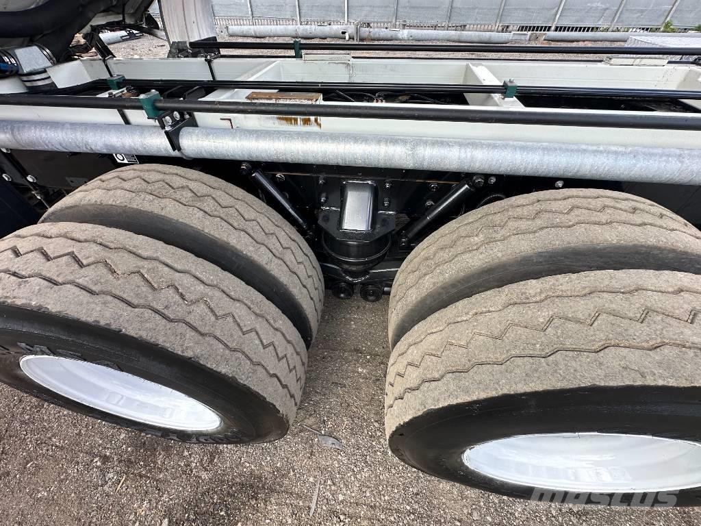 Kenworth T 400 Slamsuger